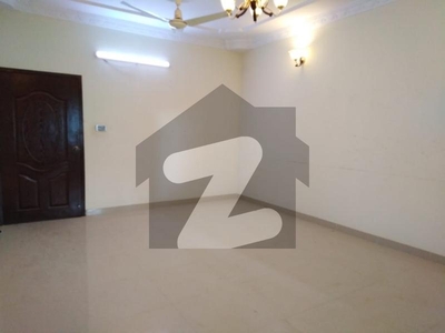 A 240 Square Yards Lower Portion In Karachi Is On The Market For rent Gulshan-e-Iqbal