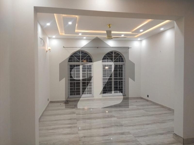 Brand New 10 Marla Ideally Located House For rent In Bahria Town - Rafi Block Available Bahria Town Rafi Block