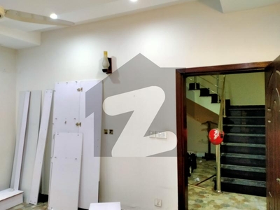 Cantt,VIP Studio Apartment For Rent Gulberg Shadman Upper Mall Gor Zaman Park For Students Bachelors Job Holders 1 Bedroom Tvl 1 Washroom Kitchnet Cantt