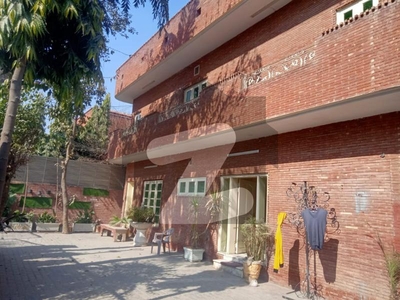 COMMERCIAL BUILDING FOR RENT NEAR MAIN BOULEVARD GULBERG II LAHORE Shadman 2