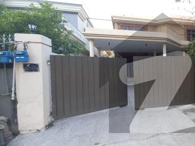 DHA phase 3 Z-Block One Kanal Prime Location Bungalow Available For Rent DHA Phase 3 Block Z