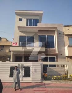 G13. 4 MARLA 25X40 BRAND LUXURY SOLID HOUSE FOR SALE PRIME LOCATION G13 ISB G-13