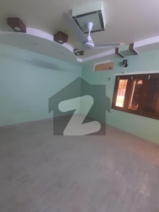 Independent House For SILENT COMMERCIAL Gulshan-e-Iqbal Block 3