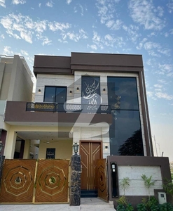 Like Brand New 5 Marla Luxury House Available For Rent In DHA 9 Town DHA 9 Town