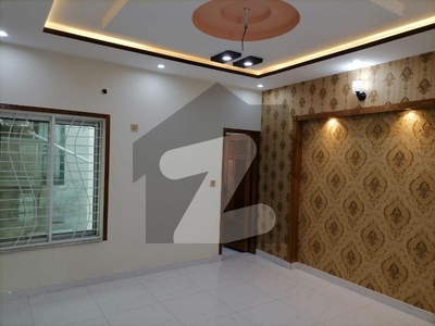 Prime Location 10 Marla Upper Portion In Only Rs. 55000 Izmir Town