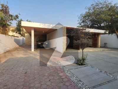 Single Story 1000 Yards Ready To Move Bungalow For Rent In DHA Phase 4 Only For Multinationals Bankers Foreigners DHA Phase 4