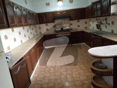 Spacious 850 Sq. Yd. Bungalow For Rent In Khyaban-E-Momin, Phase 5, DHA Karachi DHA Phase 5