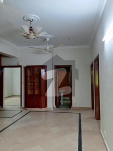 Three bedroom apartment for sale in g 11 3 main ibne Sina road G-11/3