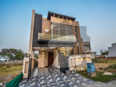 TOP LOCATION OF 5 MARLA ULTRA MODERN FULLY DESIGNER HOUSE AVAILABLE FOR RENT DHA 9 Town