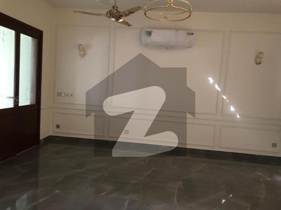 UPPER PORTION AVAILABLE FOR RENT DHA Phase 8
