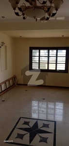 WELL MAINTAINED HOUSE IS AVAILABLE FOR RENT DHA Phase 4