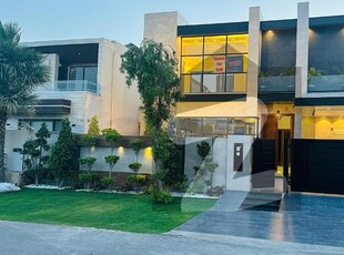 1 Kanal Eye Catching Most Luxury Ultra Modern House For Sale DHA Phase 6 Block N