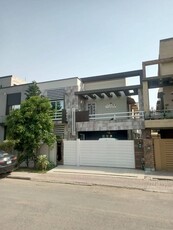 10 Marla Used House for sale in Bahria Orchard Lahore In Bahria Orchard, Lahore