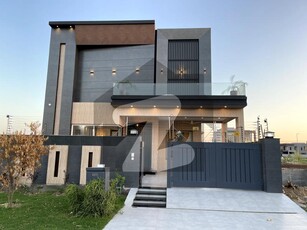 100% Original Pics Ultra Modern Design Stunning Villa Near Park & McDonalds For Sale DHA Phase 7