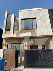 5 MARLA BRAND NEW HOUSE FOR SALE IDEAL LOCATION Lake City Sector M7 Block B