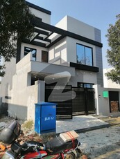 5 MARLA BRAND NEW HOUSE FOR SALE IN E BLOCK ON PRIME LOCATION OF THE BLOCK Bahria Orchard