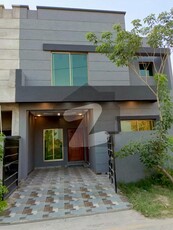 5 Marla Perfect Location Solid Construction House For Sale in Platinum Block Park View City Lahore Park View City Platinum Block