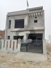 5MARLA NEW HOUSE GREY STRUCTURE DOUBLE STORY FOR SALE Central Park Housing Scheme
