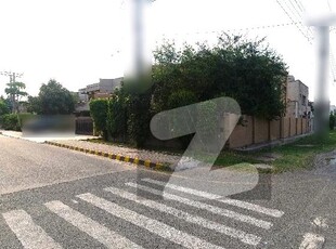 A Centrally Located House Is Available For sale In Lahore Askari 10