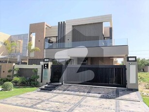 A well Design house is up for sale near Raya Golf club in lahore DHA Phase 6 Block E