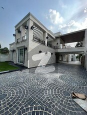 BRAND NEW LUXURY HOUSE AVALIABLE FOR RENT IN ISLAMABAD F-7