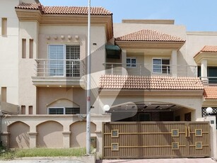 Buy On Excellent Location 7 Marla House At Highly Affordable Price Bahria Town Phase 8 Ali Block