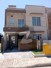 Prime Location 5 Marla Double Story House For Sale In Bahria Town. Bahria Town Phase 8 Block M