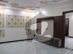 10 MARLA LOWER PORTION AVAILABLE FOR RENT IN PU PHASE 2 Punjab University Society Phase 2