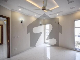 2250 Square Feet Upper Portion Is Available In Dha Phase 4 DHA Phase 4