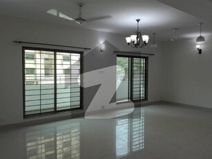 Aesthetic Flat Of 10 Marla For rent Is Available Askari 1