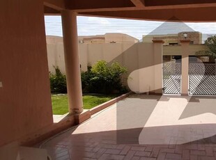 Brigadier House 5 Bedrooms West Open Available For Rent In Sector B Askari V Askari 5 Sector B