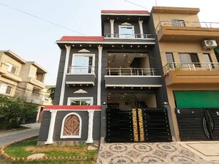 Facing Park 5 Marla House Is Available In Affordable Price In Nasheman-E-Iqbal Phase 2