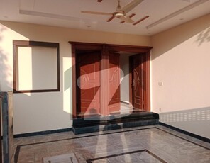 N 8 Marla Elegant House Available Near the Park Bahria Enclave Sector N