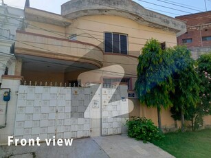 Upper portion (10 Marla) available for rent in Allama Iqbal Town Allama Iqbal Town Mehran Block