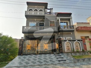 A Centrally Located House Is Available For sale In Lahore LDA Avenue Block J