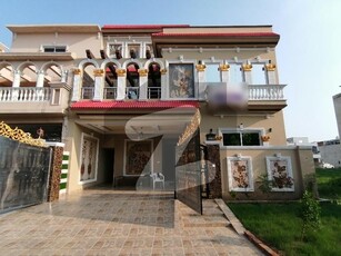 Buy 10 Marla House At Highly Affordable Price LDA Avenue Block J