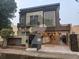 FACING PARK | MODERN DESIGN | LUXURY HOUSE | HEART BLOCK OF BAHRIA TOWN LAHORE Bahria Town Overseas A