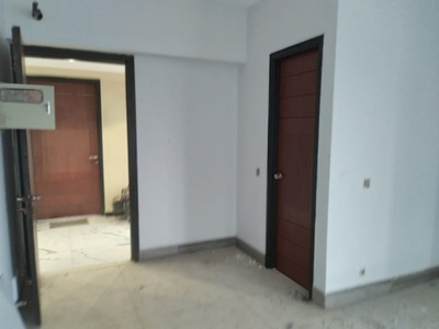 440 Ft² Office for Sale In Bahadurabad, Karachi