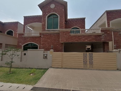 Highly-Desirable Prime Location 12 Marla House Available In Askari 3