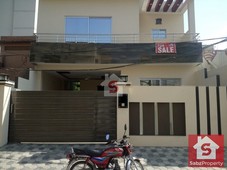 7 Bedroom House For Sale in Lahore