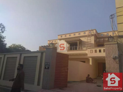 6 Bedroom House To Rent in Multan