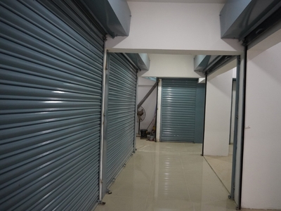 70 Ft² Shop for Sale In Naval Colony, Karachi