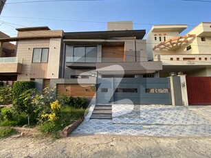 10 Marla Brand New Super Luxury Ultra Modern Design House For sale in Valencia Town Lahore Valencia Housing Society