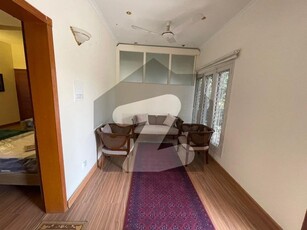 2 KANAL FURNISHED PORTION FOR RENT IN F-8 F-8