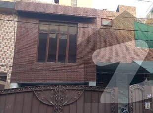 Ideal Deal !! 10 Marla Beautiful House with 4 Bedrooms For Sale in Iqbal Town - Kamran Block | Allama Iqbal Town Kamran Block