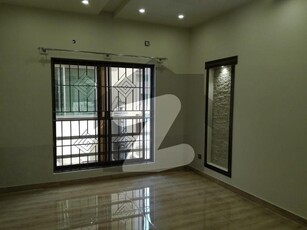 In E-11 Lower Portion Sized 10 Marla For rent E-11