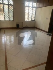 1 Kanal Upper Portion Available For Rent 3 Bed With Attached Bath TV Lounge , Kitchen, Drawing, Dining, Store Tiled Floor Only For Family Faisal Town