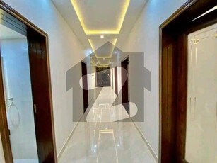 10 Marla 3 Bedrooms Facing Lake Flat For Rent. Askari 11 Sector D