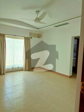 10 marla 4bed house available for rent in dha phase 4 DHA Phase 4 Block EE