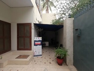 240 Yd² House for Sale In Gulshan-e-Iqbal Block 11, Karachi